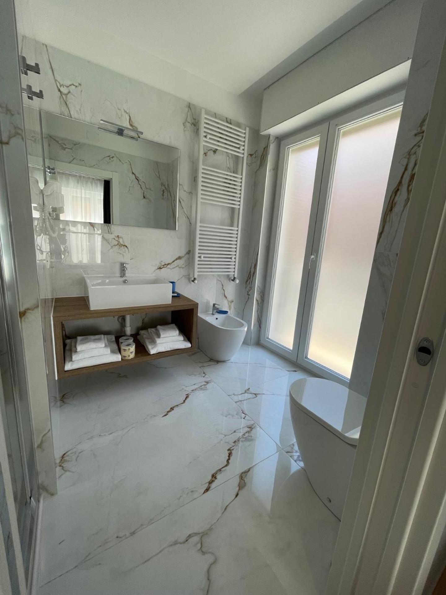 Martini Suite 2 Bari Esterno foto