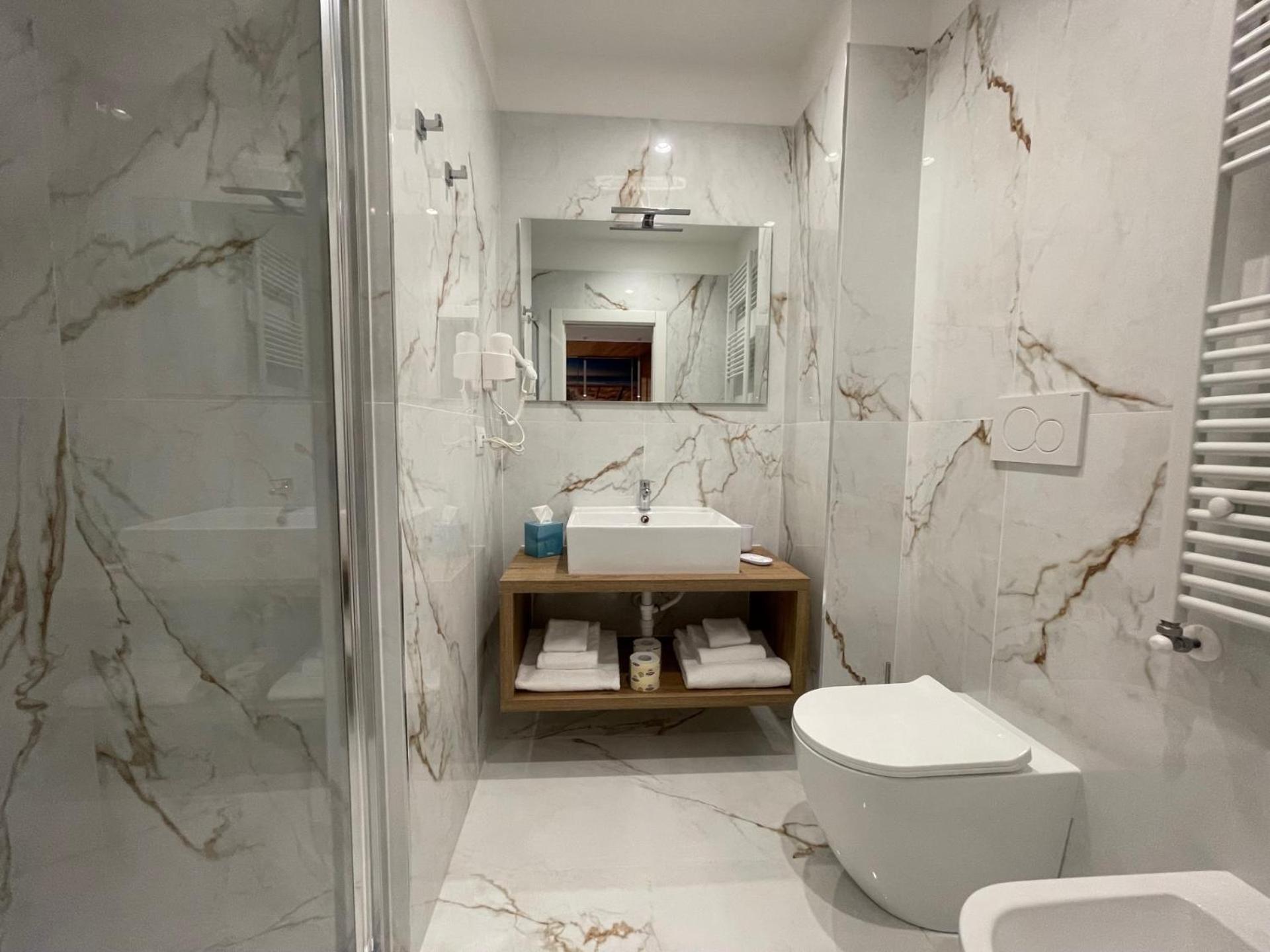 Martini Suite 2 Bari Esterno foto